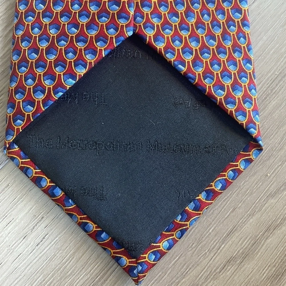 The Metropolitan Museum of Art Silk Geometric Tie 48”